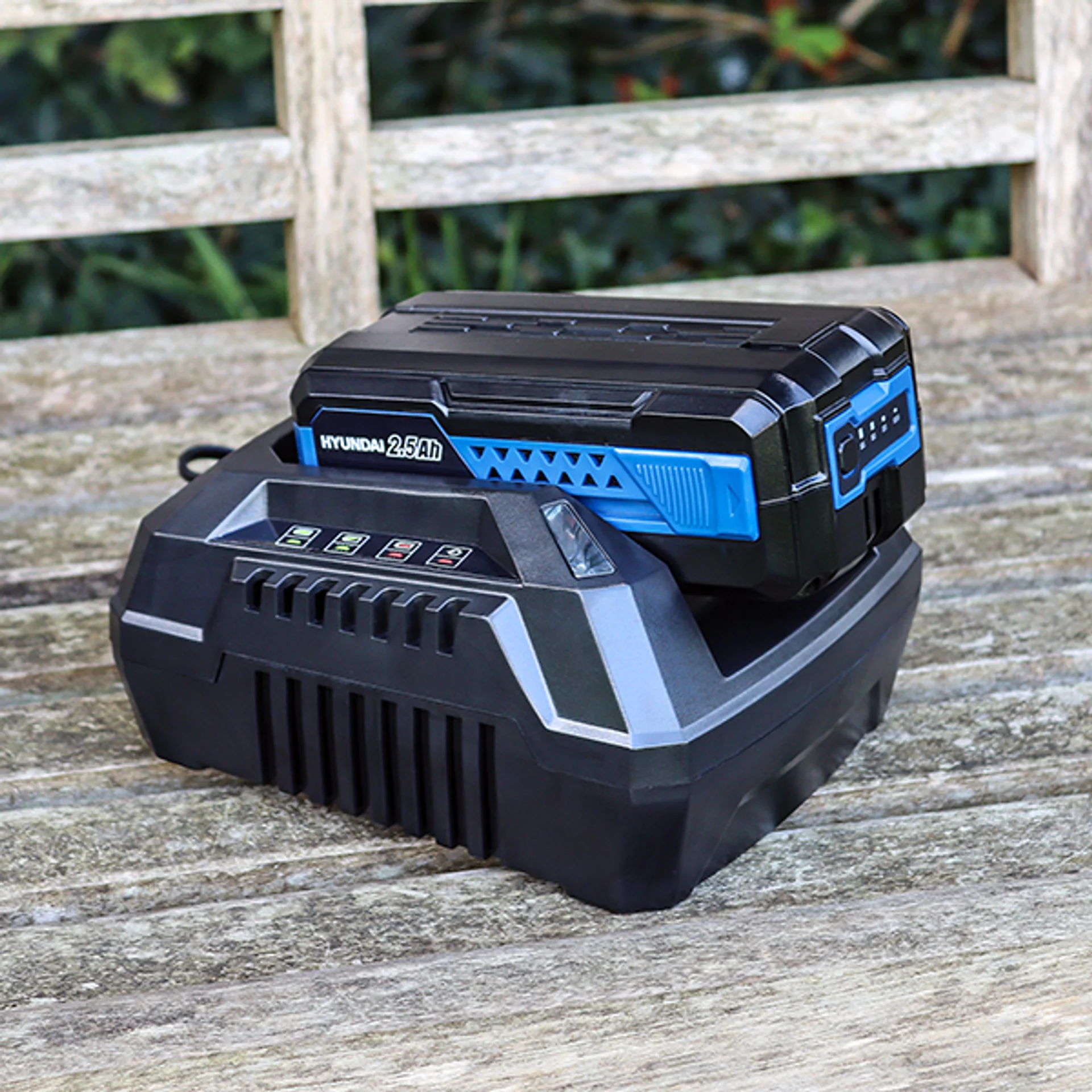 Hyundai 40V Cordless Leaf Blower Kit – 212km/h Power, Battery & Charger Included – Garden, Patio, Driveway & Gutter Cleanup (HYB40LI / HY40B2 / HY40C2 ) - Image 11