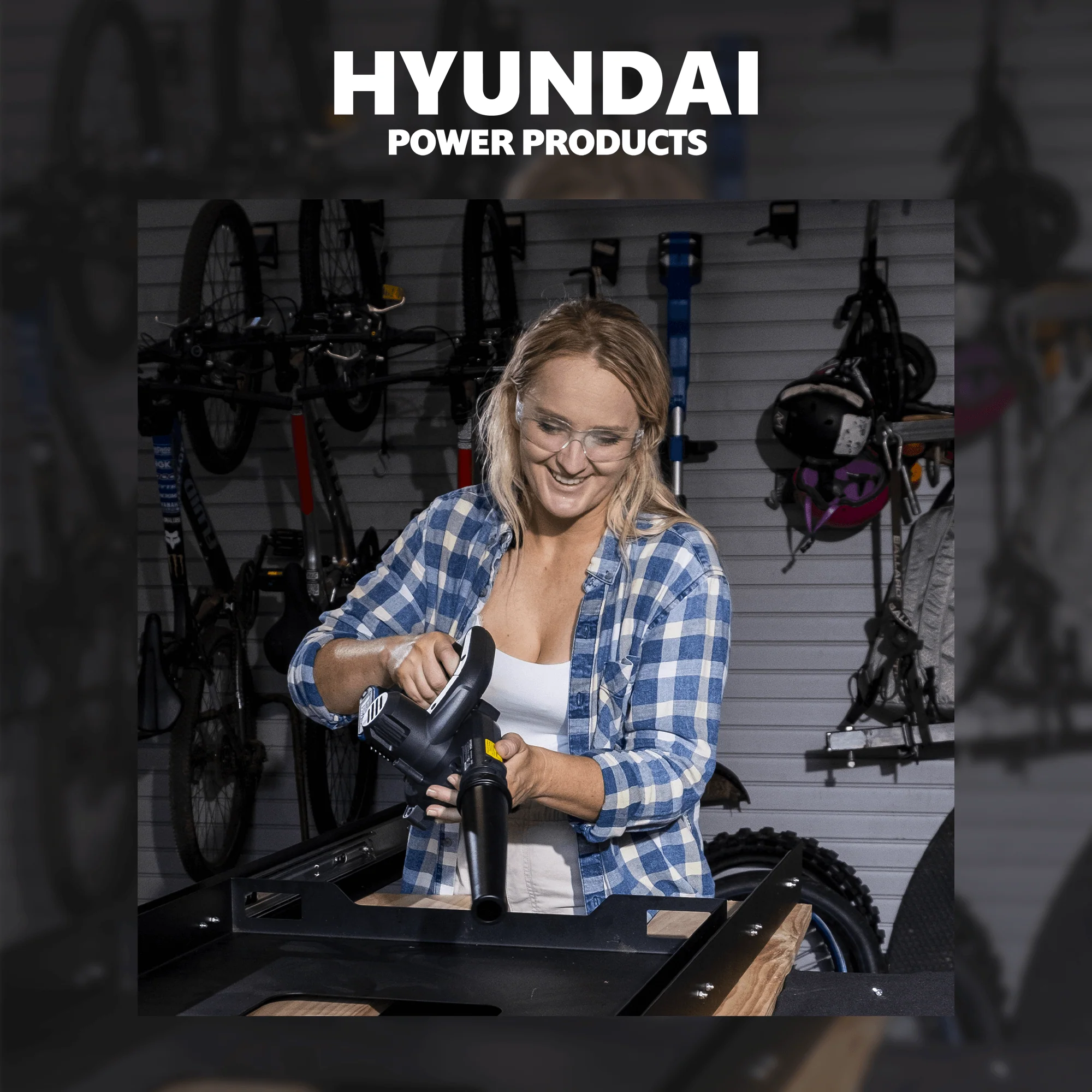 Hyundai Power Tools 4 Piece Kit - Tyre Inflator + Blower + Fan + LED Work Light + 4Amp Battery and Charger ( HPK004 ) - Image 8